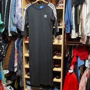 Adidas dress L